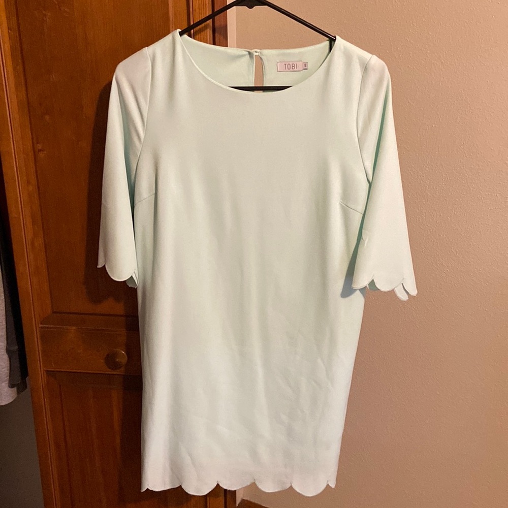 Tobi Scalloped Hem Shift Dress